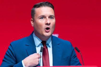 Wes Streeting unveils historic Fair Pay Agreement for social care workers