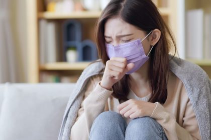 ‘Razor blade throat’ symptom as Stratus and Nimbus variants soar in UK