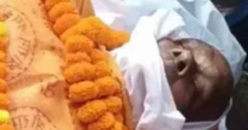 Dad-of-two fakes own funeral ‘to see who shows up’ before jumping from casket