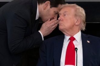 Donald Trump poised to give Gaza peace deal update as private note spotted at White House