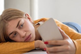 Doctor warns daily habit done by millions ‘weakens’ your immune system