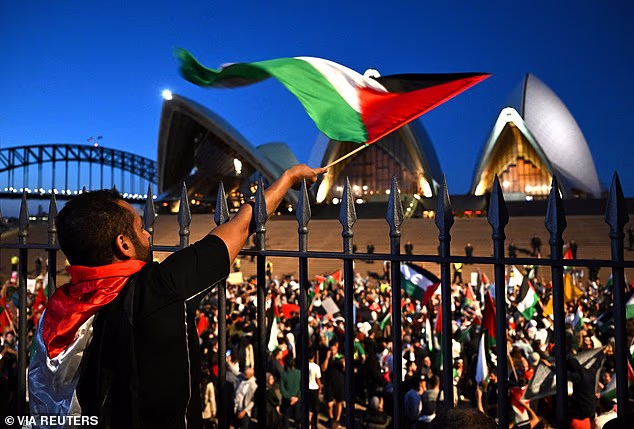 Today, radicals will praise HAMAS on Aussie soil. Albo’s actions encourage this unthinkable act: PVO