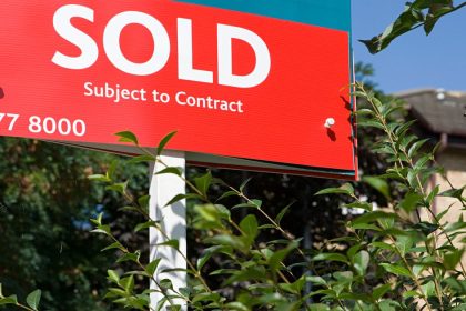 Parents’ support ‘vital’ for first-time buyers, but size of cash gifts drops