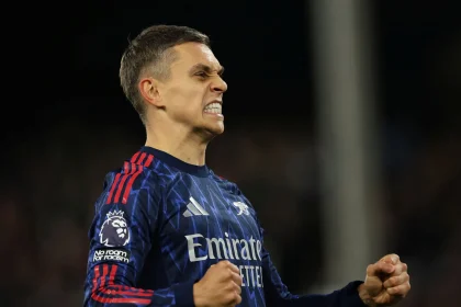 Arsenal beat Fulham to top Premier League after Man City down Everton | Football News