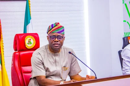 Gov. Makinde Converts 67 Lautech Hospital Guards to Ad-Hoc Staff, Raises Pay to ₦80,000 — Akelicious