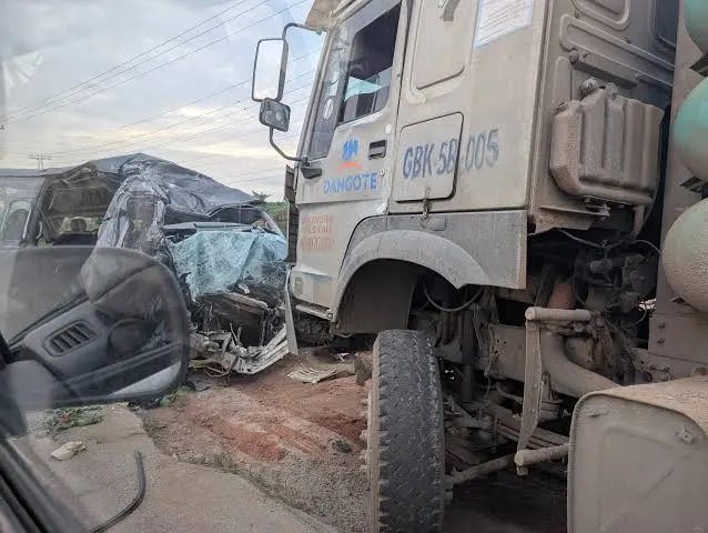 Dangote Truck Crushes Five to Death in Ogun State — Akelicious