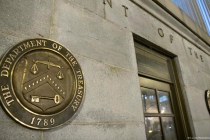 US sanctions Colombia’s President Petro, escalating feud – DW – 10/24/2025