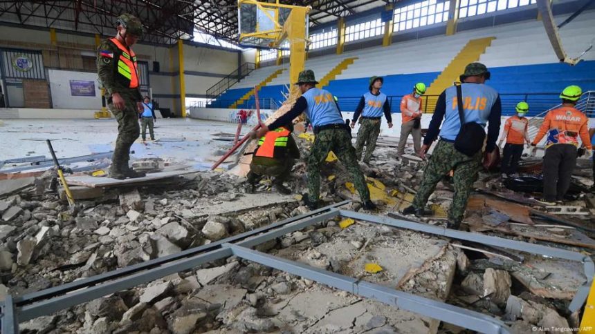 Philippines hit by 6.9 magnitude earthquake, dozens dead – DW – 10/01/2025