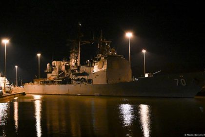 US holding survivors from ‘drug boat’ off Venezuela – DW – 10/18/2025