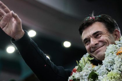 Centrist Paz wins presidency — preliminary results – DW – 10/20/2025