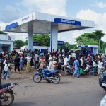 Mali closes schools, unis, as jihadis block fuel supply – DW – 10/27/2025