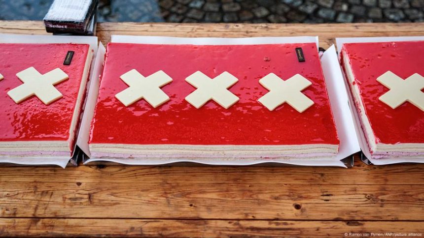 Amsterdam turns 750 with cake and festivities – DW – 10/27/2025