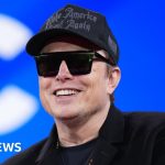 Musk becomes first person ever to see wealth top 0bn