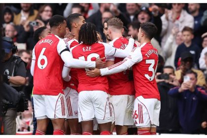 Arsenal displace Liverpool to move top of the Premier League table after West Ham win