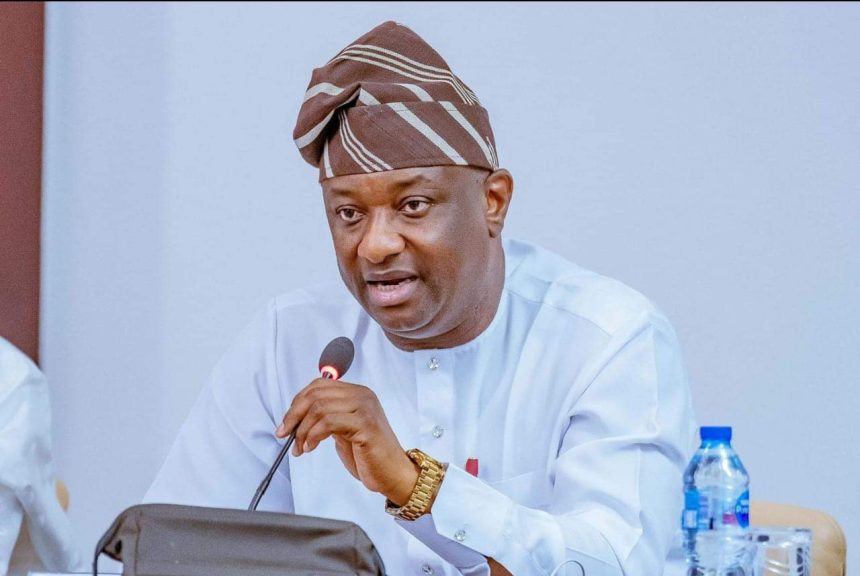 Stop Airport Officials From Begging Travellers For Money, Imo Senator Tells Aviation Minister