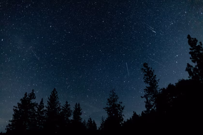 Orionid meteor shower peaks: Best time to see shooting stars light up night sky