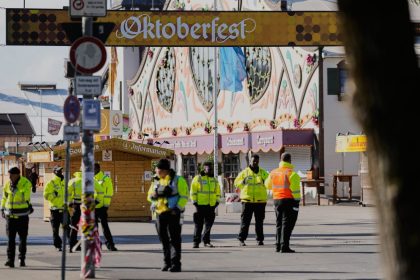 Oktoberfest opening delayed in Munich after bomb threat | World News