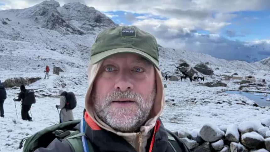 Everest trekker Rob Mason describes lucky escape after hundreds stranded on mountain by blizzard | World News