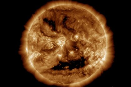 NASA spots a spooky face glowing on the sun just in time for Halloween (photo)