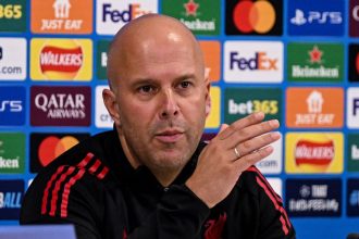 Arne Slot makes Liverpool team-mate comparison in passionate defence of Florian Wirtz