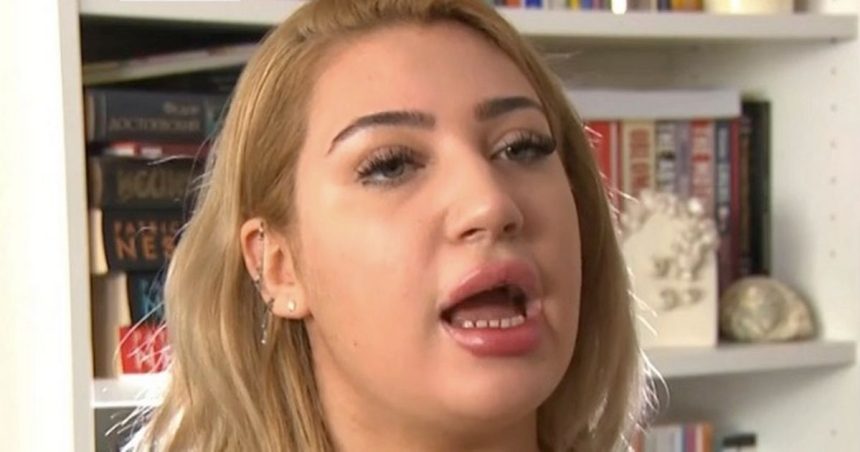 Student grabbed buffet tray in desperate bid to protect herself from knifeman on train