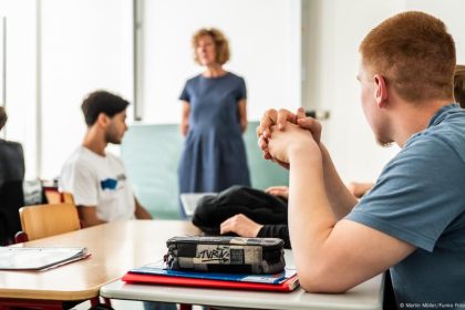 Will German schools train students for war and disasters? – DW – 11/02/2025