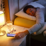 When do the clocks fall back tonight? Here’s a simple way to reset your body faster for the change