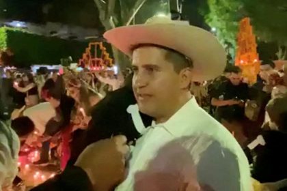 Mexican mayor killed by gunman during Day Of The Dead festivities | World News