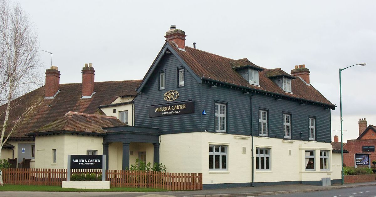 ‘We lost £1,300 on Christmas dinner after restaurant SHUT without warning’