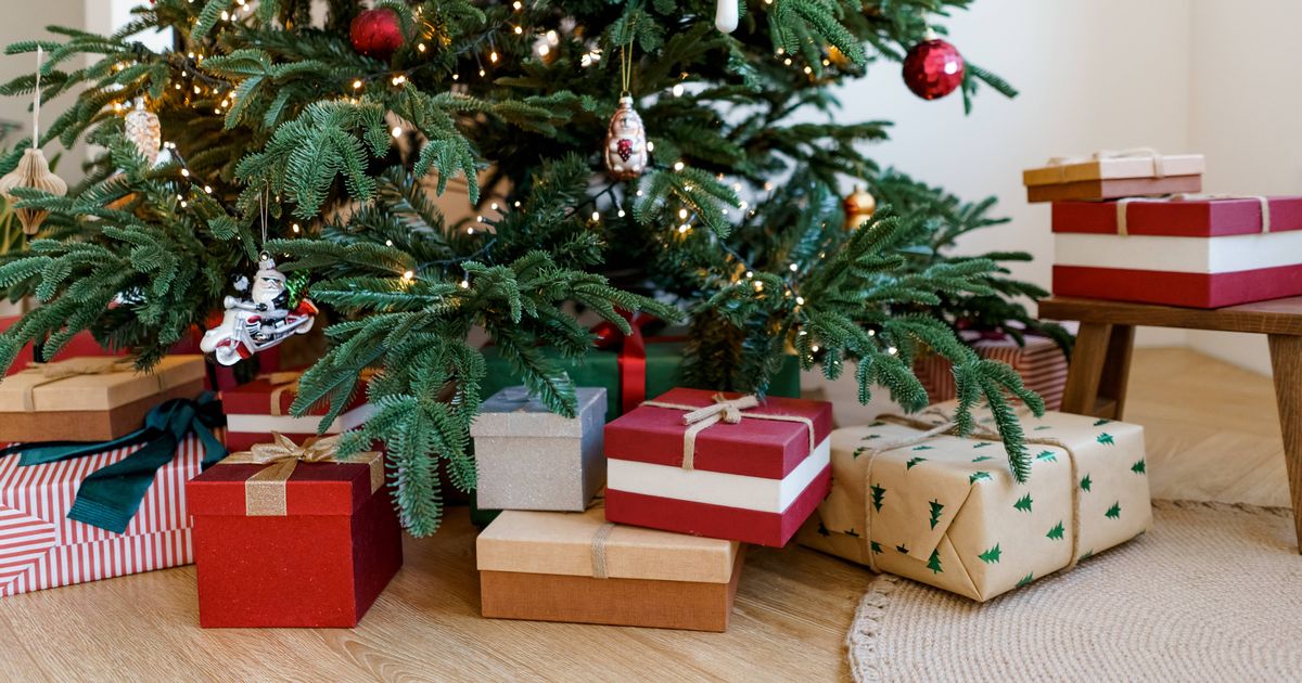 Christmas shoppers ditch pricey presents in new ‘micro-gifting’ trend