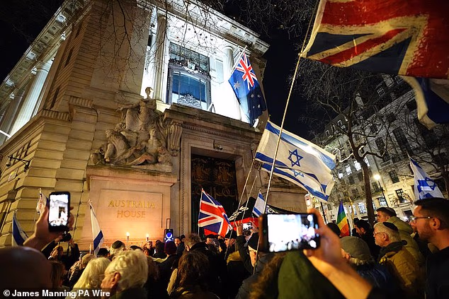 Mourners come together in London to pay tribute to victims of Bondi Beach terrorist attack that left 16 dead