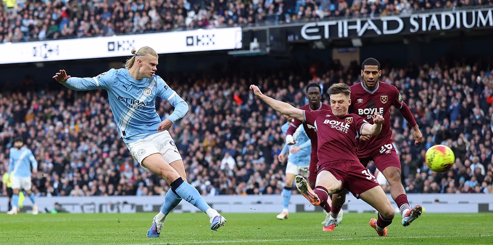 Manchester City vs West Ham – Premier League LIVE: Latest score, team news and updates as Erling Haaland scores after just six minutes with Pep Guardiola’s side leapfrogging Arsenal with a win – plus updates from all 3pm KOs