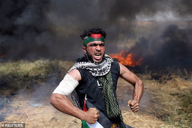 Gun-toting illegal boat migrant who called for ‘death to all Jews’ is freed to roam British streets… only days after Bondi Beach massacre