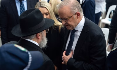 The comment from Bondi vigil host that has divided Aussies – as Anthony Albanese cops boos while Premier gets a standing ovation