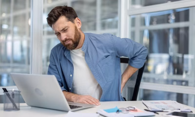 Here are the signs that you should see a doctor about your hip pain