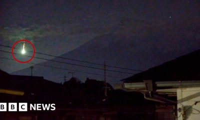 Meteor lights up sky over Japan’s Mount Fuji
