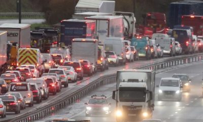 M61 traffic LIVE: Crash leaves motorway closed for miles as police rush to scene