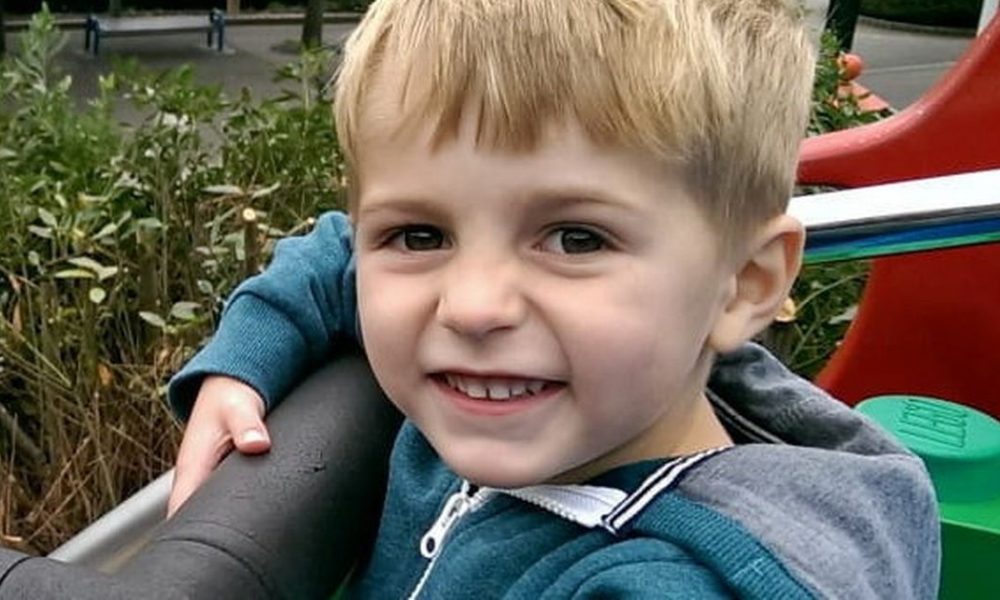 Heartless thief steals from Christmas display set up in memory of boy, 5