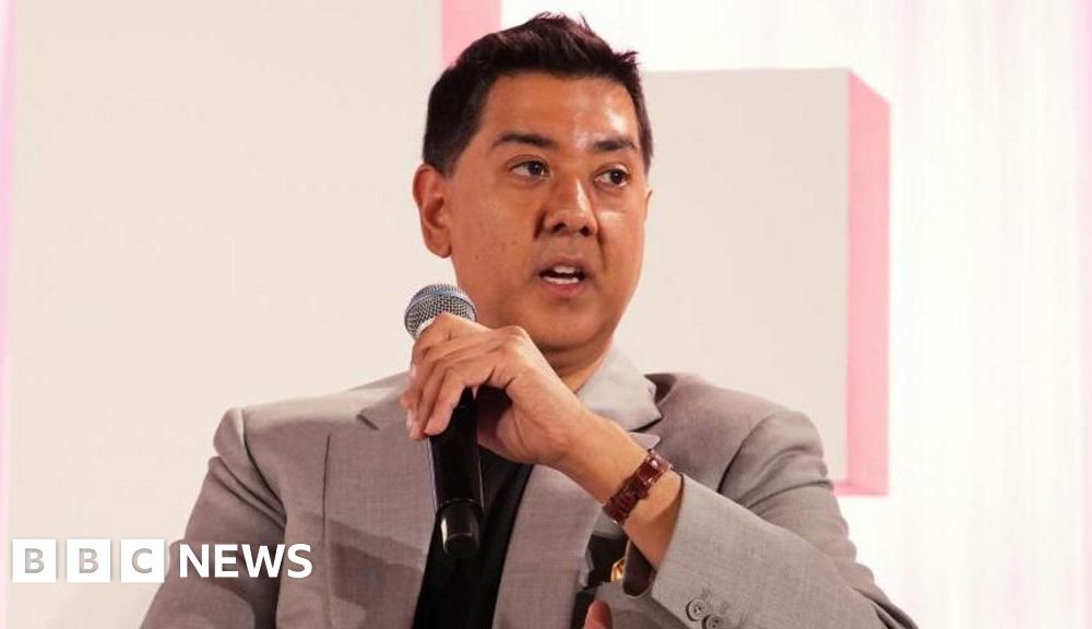 US judge blocks detention of British social media campaigner