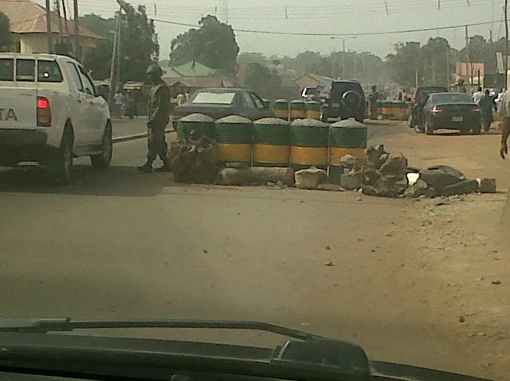 Defence Headquarters Directs Troops to Clear Unapproved Roadblocks Across Major Highways — Akelicious