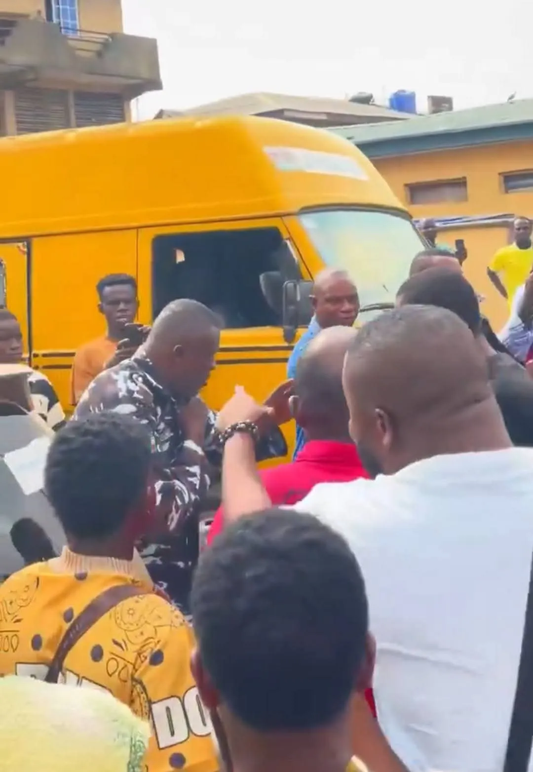 Lagos Police Debunk Theft Allegation Against Inspector Beaten by Mob, Arrest 13 Suspects — Akelicious