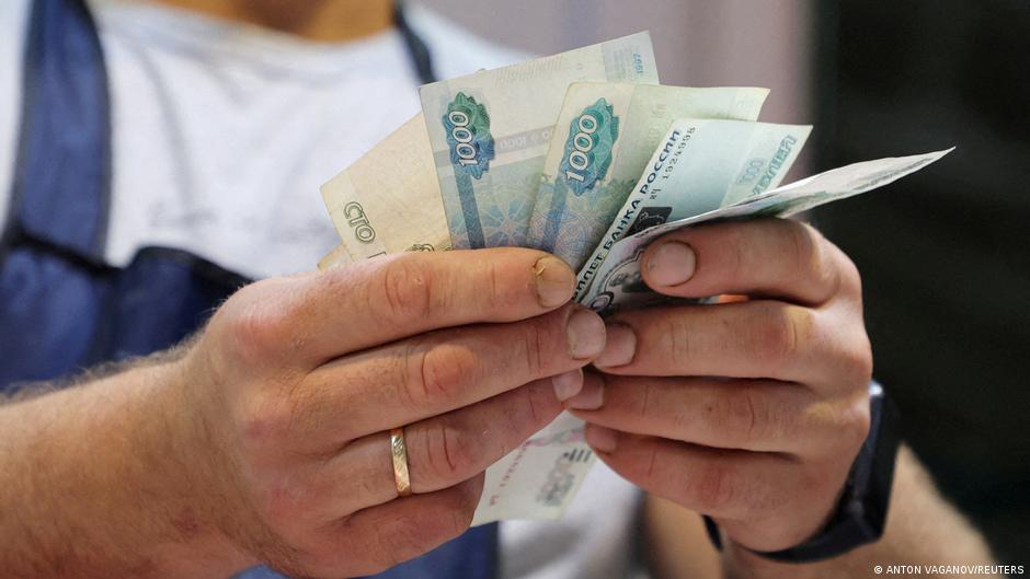 Russia’s frozen assets — everything you need to know – DW – 12/17/2025