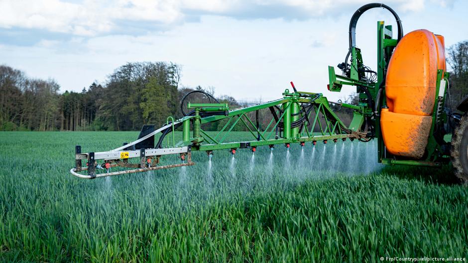 Farwell climate protection? The EU weakens its Green Deal – DW – 12/11/2025