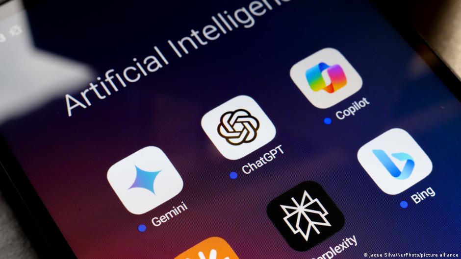 Google raises AI stakes as OpenAI struggles to stay on top – DW – 12/08/2025