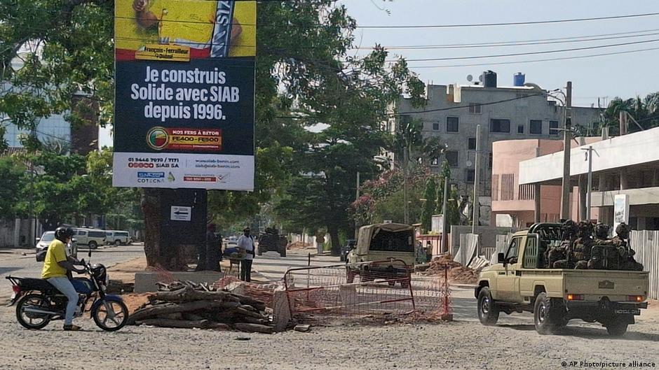 Benin coup attempt exposes Nigeria’s waning power – DW – 12/18/2025