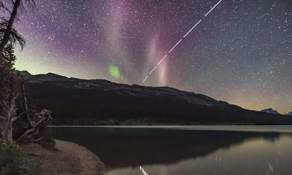 Santa’s sleigh or the International Space Station? How to spot a bright Christmas flyby Dec. 24 and 25