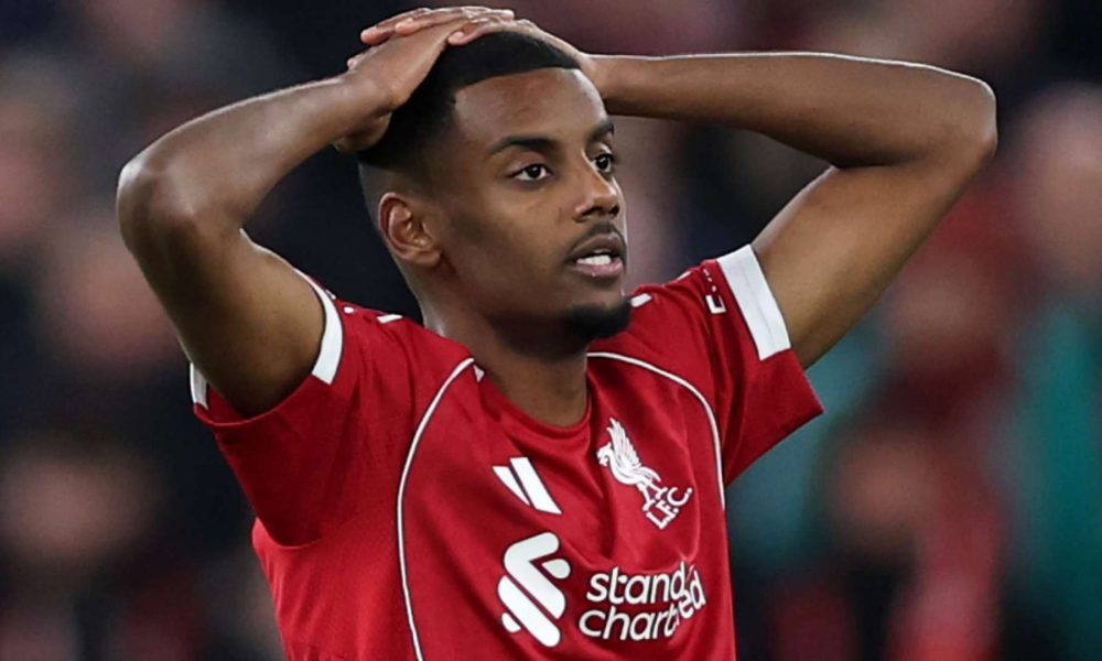 Alexander Isak Undergoes Surgery After Ankle Fracture