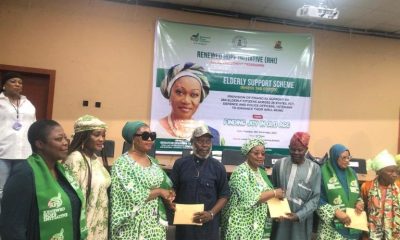 First Lady Disburses N50m To Elderly In Oyo