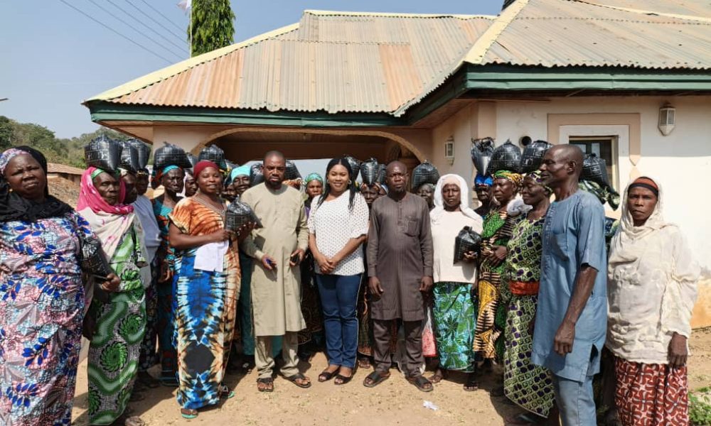 Kogi First Lady’s Media Aide Reaches Out to Over 100 Vulnerable Women in Okehi Christmas Outreach