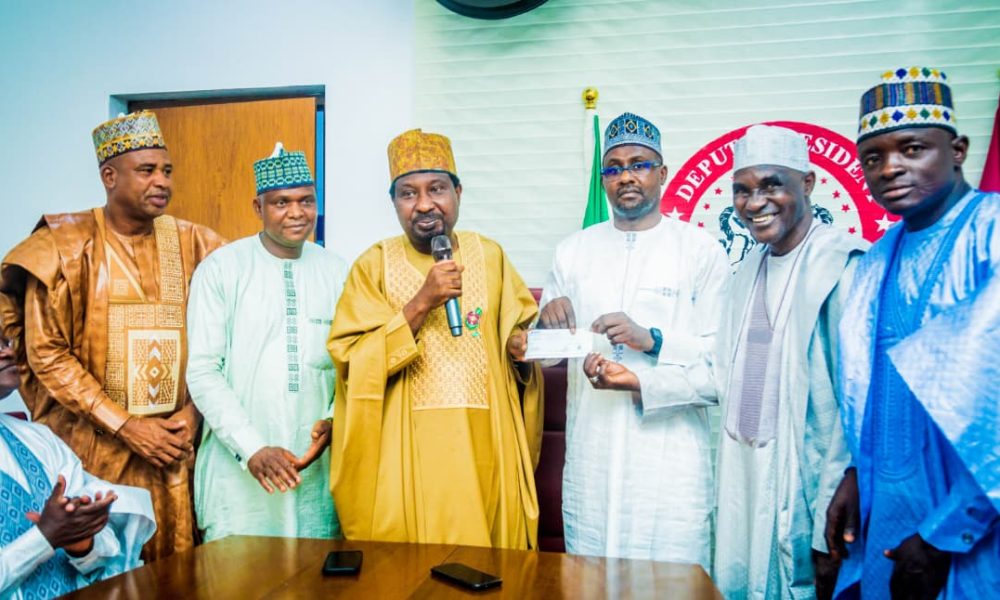 Deputy Senate President pays N7m entitlement to ex-Kano LG chairman